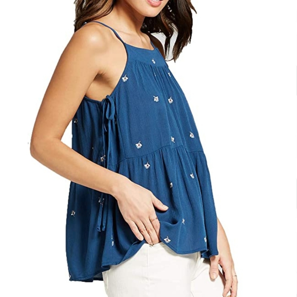 💛 Universal Thread side-tie halter top